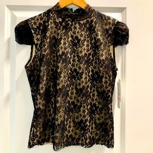 NWT Laundry by Shelli Segal top